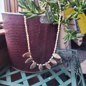 Stunning and perfectly earthy Pearl and Abalone shell necklace, 16" chain